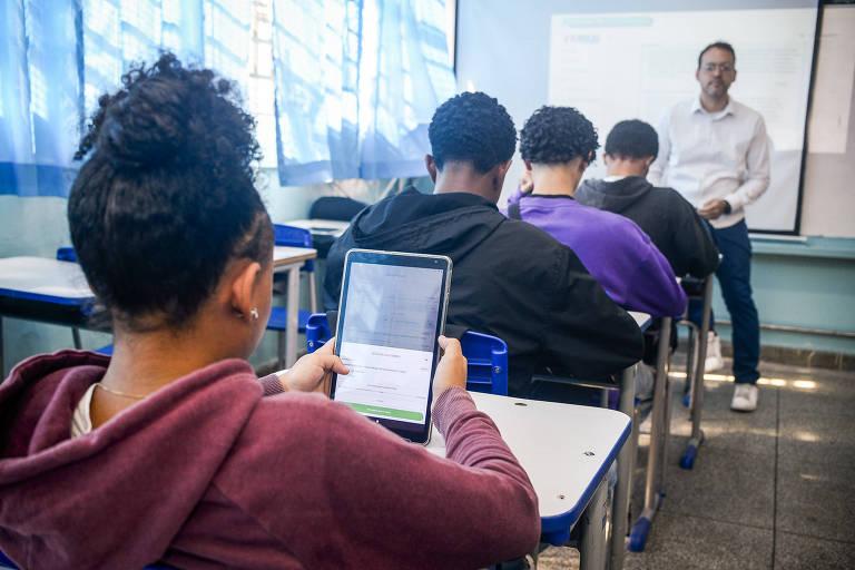 Tablets serão utilizados em atividades pedagógicas, exercícios, aulas de robótica e tarefas realizadas em sala de aula