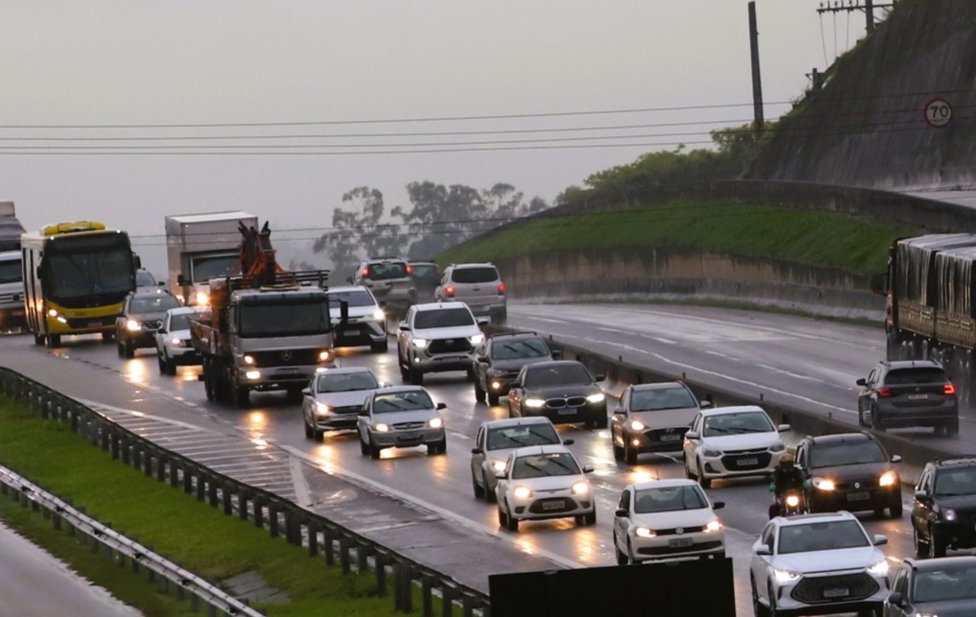 Raposo Tavares deve receber 855 mil veículos no feriado