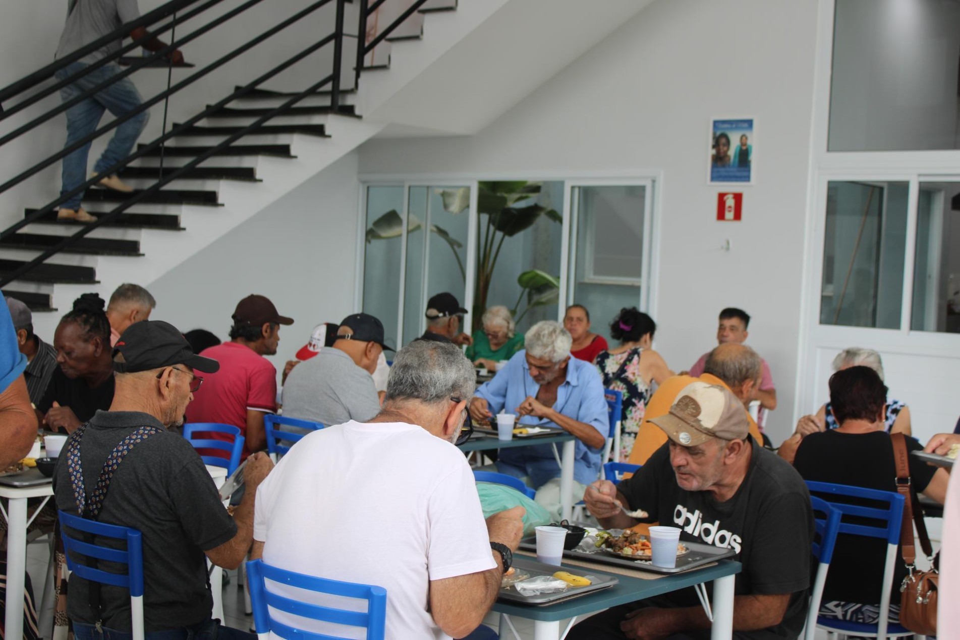 No Sabor da Vida, refeição custa R$ 4,
e crianças de até 10 anos não pagam