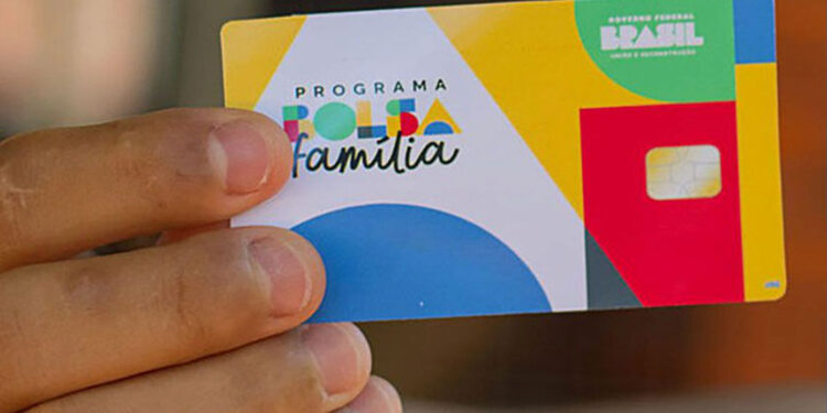 Beneficiários do Bolsa Família são convocados para procedimento obrigatório até o dia 30 de junho