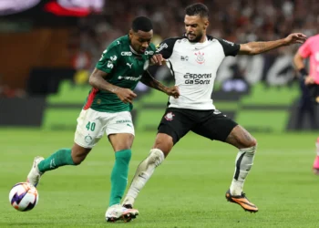 Enquanto o Palmeiras desistiu de contratação, o Corinthians projeta dois reforços para depois da Copa do Mundo