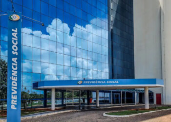 Idade mínima para receber benefício do INSS