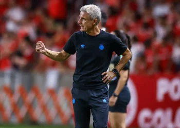 Grêmio vende atacante por R$ 16,8 milhões; já o Coritiba contratou jogador na mira do Palmeiras