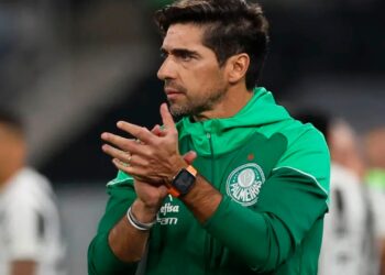 Cabo Verde não se contenta em parar a Espanha e sonha com um técnico do Brasileirão
