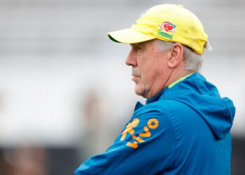 Ancelotti toma decisão sobre a estreia de Neymar na Copa do Mundo