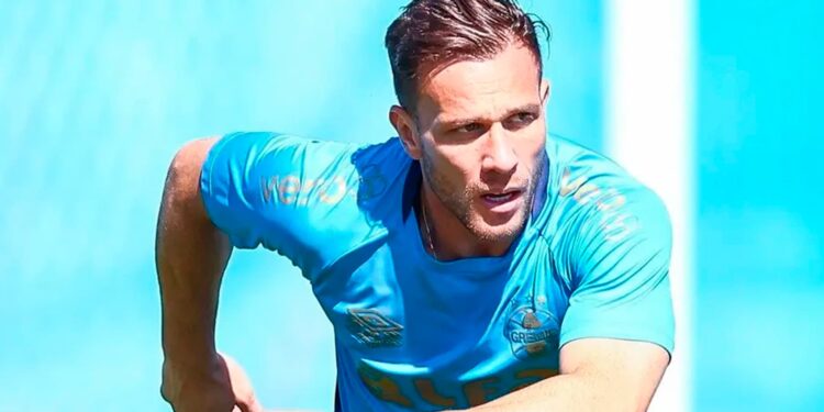 Arthur deixa o Grêmio, e Fluminense pode avançar na contratação