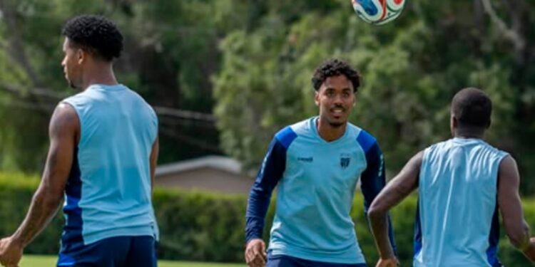 Cabo Verde não se contenta em parar a Espanha e sonha com um técnico do Brasileirão