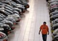Idade máxima para comprar um carro financiado no Brasil: depois disso fica muito difícil