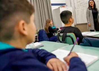 Idade mínima para entrar no Ensino Fundamental: antes disso, não pode