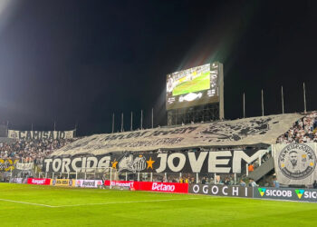 Santos assina com meio-campista e está perto de definir um novo goleiro