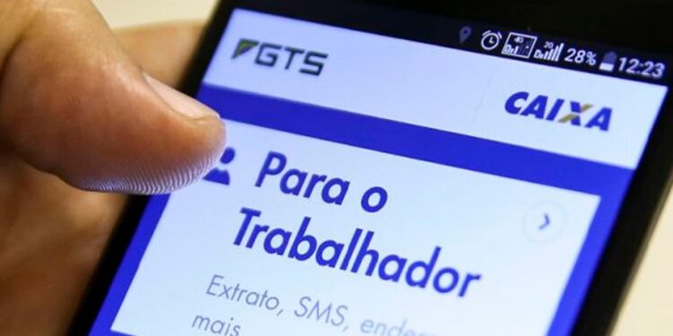 Quem estiver nessa condição pode sacar o valor integral do FGTS em 2026