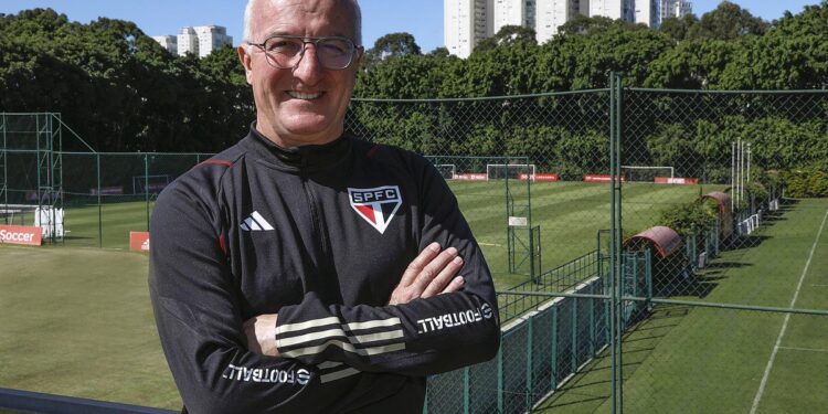 Enquanto São Paulo e Botafogo negociam troca, Palmeiras pensa em dois jogadores da Seleção Brasileira