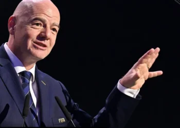 Enquanto o presidente da FIFA ganha R$ 2 milhões por mês, o presidente da CBF ganha bem menos