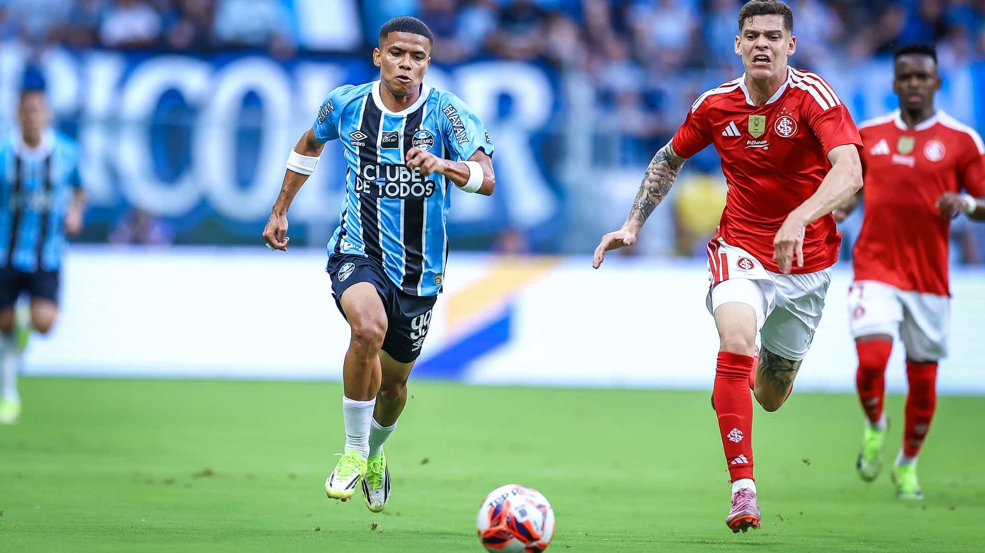 Grêmio acerta contratação de três jovens equatorianos para a base