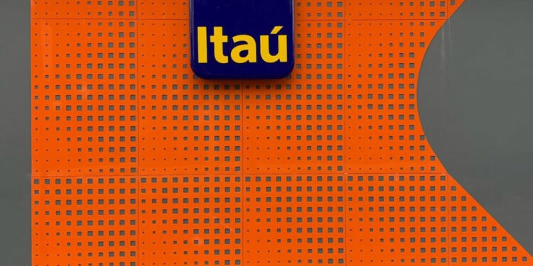 Clientes do Itaú podem economizar R$ 300 usando esse benefício