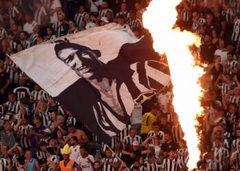 Botafogo libera jogador de graça para time mexicano e empresta atacante ao futebol japonês