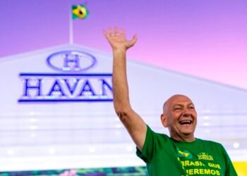 Véio da Havan tem 193 lojas no Brasil, vai abrir mais 7 este ano e prepara unidade no Paraguai