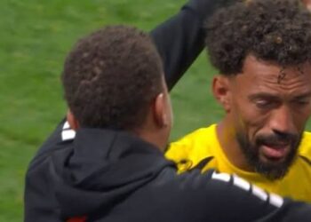 Enquanto Alisson ganha R$ 4,6 milhões por mês, salário de Vozinha é emocionante