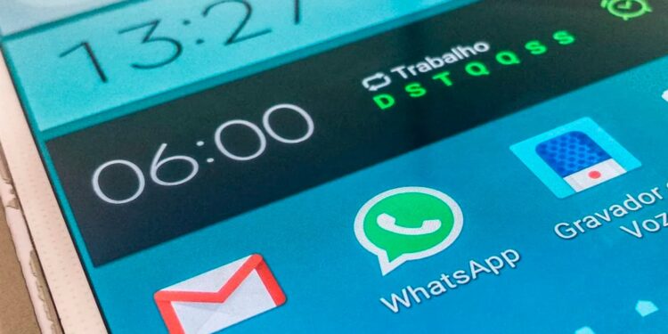 Polícia Militar alerta sobre novo golpe da foto de visualização única no WhatsApp