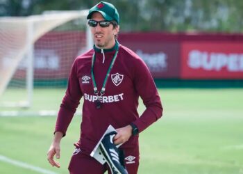 Fluminense prepara nova investida por Nino e compra de volante convocado para a Seleção do Brasil