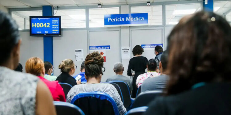 Revelada condição para receber dois salários mínimos ao se aposentar pelo INSS