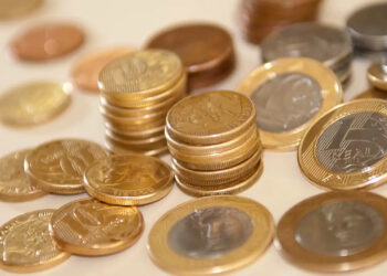 Quem recebe até R$ 2.766,00 tem direito a receber este benefício