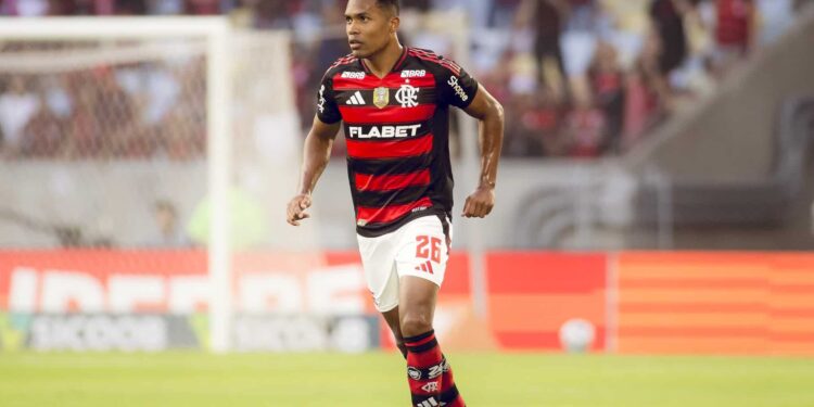 Alex Sandro não descarta deixar o Flamengo para reforçar um clube de Portugal