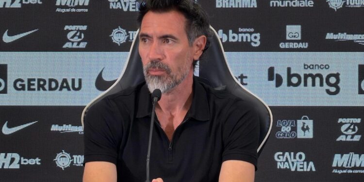 Enquanto o Cruzeiro acertou a saída de Walace para o Vitória, Galo está negociando um meia-atacante com um time português