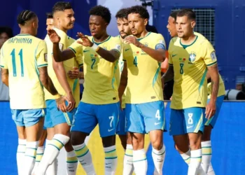 Globo quer tirar a Copa do Mundo da CazéTV e prepara oferta milionária para exibir 100% do torneio em 2030
