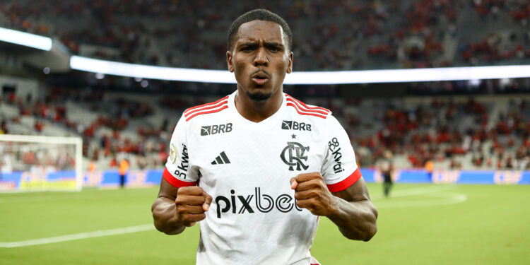 Enquanto o Corinthians montou uma lista de reforços, Flamengo pode vender volante por 15 milhões de euros