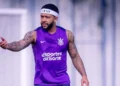 Corinthians faz proposta para Memphis Depay e quer jogador do Flamengo