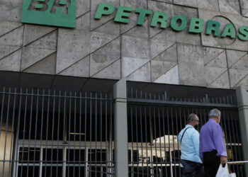 Petrobras está pagando para brasileiros estudarem: veja como