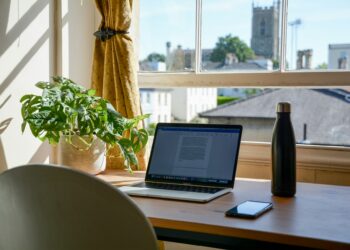 Quem trabalha em home office perde algum benefício trabalhista?