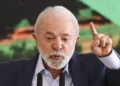 Salários brasileiros: quem ganha mais entre presidente, ministros e juízes