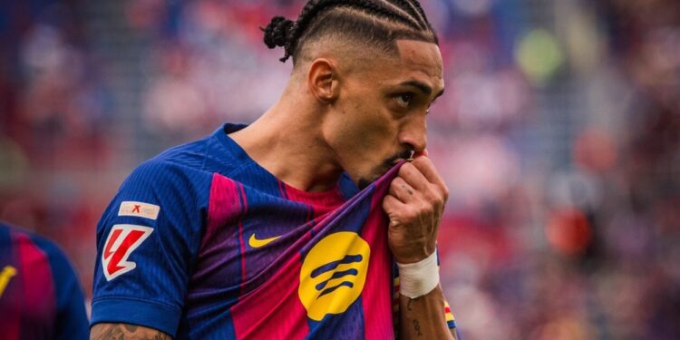 Enquanto Al Hilal quer tirar Raphinha do Barcelona, Manchester City quer tirar outro jogador dos catalães