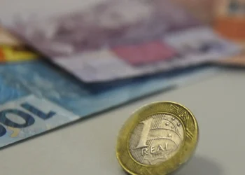 Pagamento de 40% do 13º salário chegou nesta sexta-feira (19) para servidores desta cidade