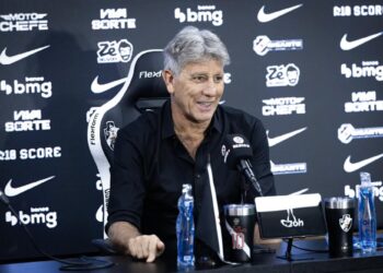 Enquanto o Vasco quer contratar jogador do futebol português, rivais da Série A querem atacante do Cruz-Maltino
