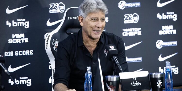 Enquanto o Vasco quer contratar jogador do futebol português, rivais da Série A querem atacante do Cruz-Maltino