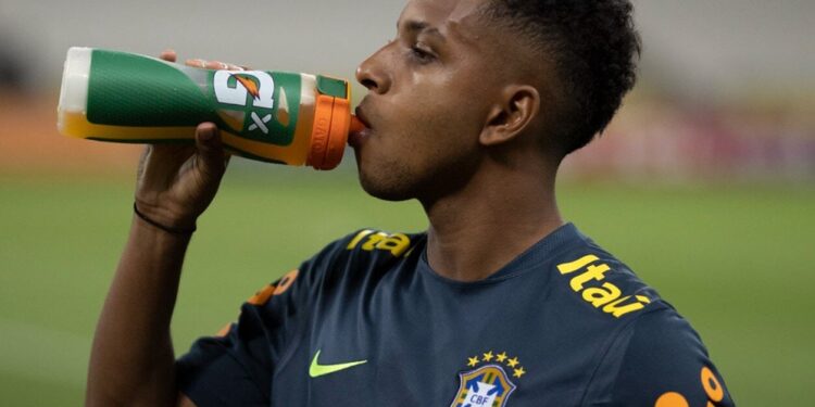 Rodrygo recebe notícia ruim para sua volta de lesão no Real Madrid