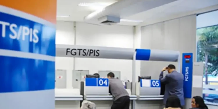 Quem deixou o regime CLT há muito tempo ainda pode receber o FGTS com valor esquecido