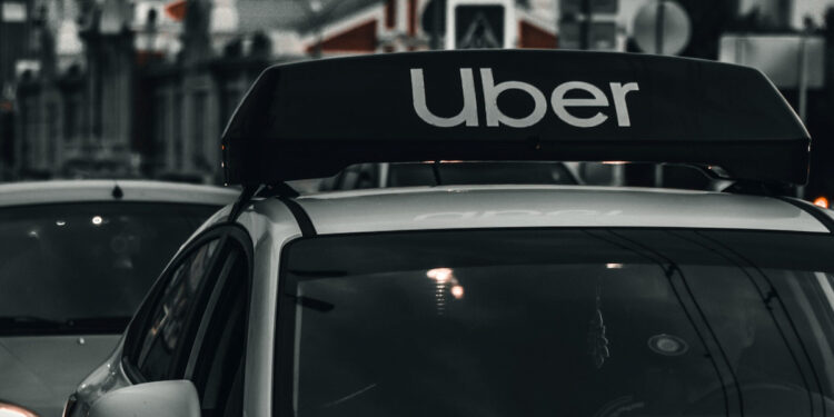 Idade mínima para ser Uber: antes disso não é permitido