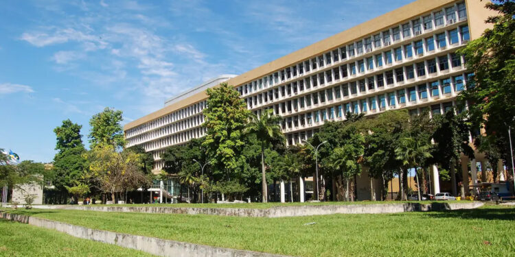 Quem quer estudar de graça na faculdade deve aproveitar este benefício liberado na terça-feira (7)