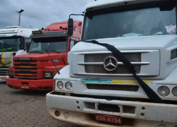 3 caminhões que se pode dirigir sem CNH profissional e usar para trabalhar