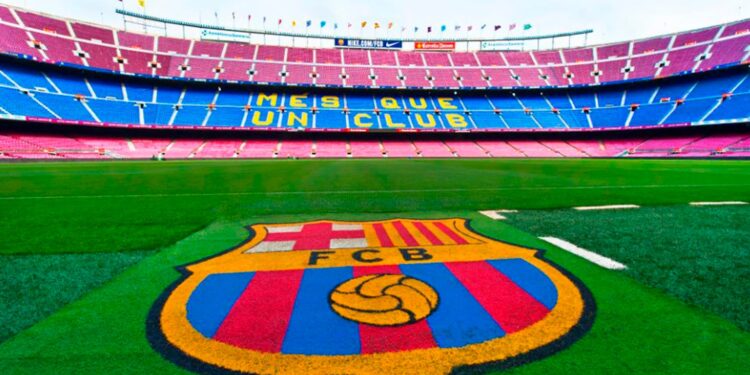 Barcelona escolhe dois zagueiros finalistas da Copa do Mundo para se reforçar