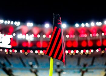 Futebol mais rico do mundo estuda tirar titular do Flamengo por R$ 20,3 milhões