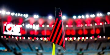Futebol mais rico do mundo estuda tirar titular do Flamengo por R$ 20,3 milhões
