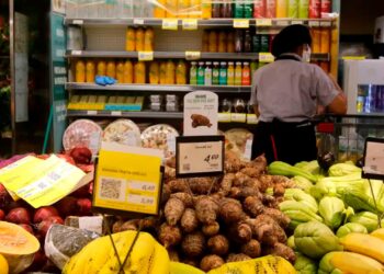 3 tipos de alimentos ficaram mais baratos em junho de 2026