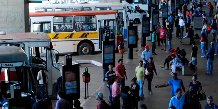 4 grupos de pessoas têm direito ao Passe Livre, que garante transporte gratuito em todo o Distrito Federal