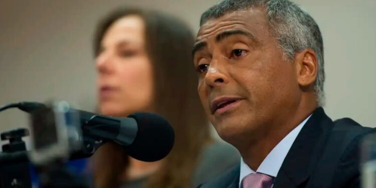 Quanto Romário recebe de salário como senador?