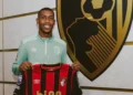 Flamengo aceita pagar R$ 150 milhões por Almada; Barcelona sonha com ex-jogador do Vasco